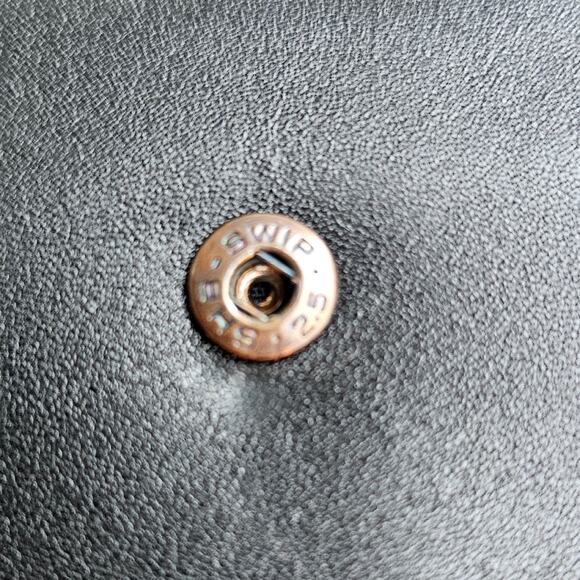 Vintage Givenchy Luxury Black Leather Bifold Wall Gv3 Collection - Picture 14 of 14